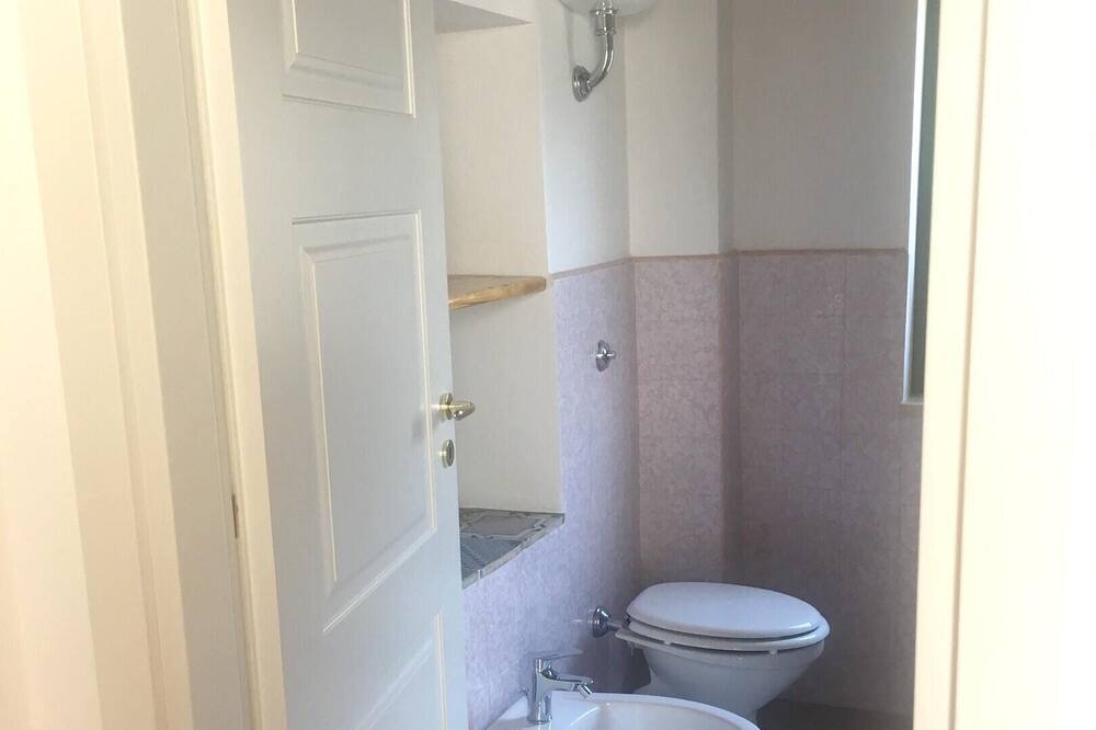 Photo of Bathroom in Crotone