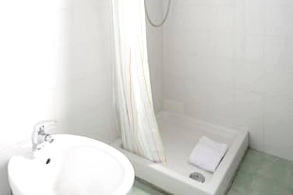 Photo of Bathroom in Pedara