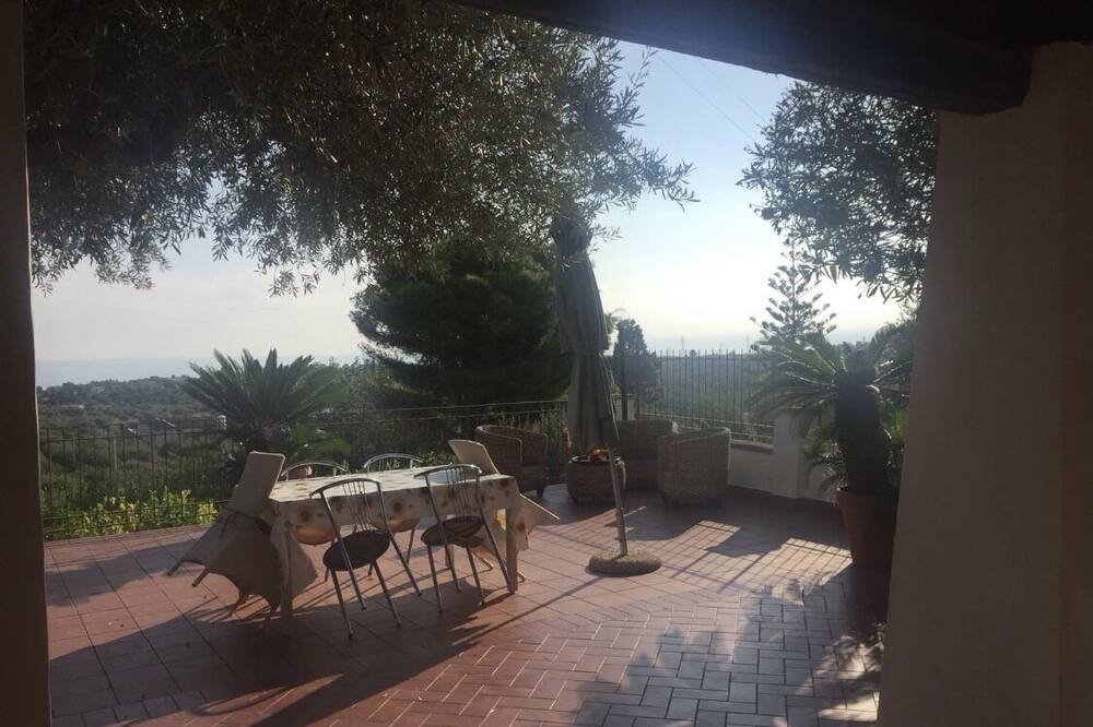 Photo of Patio Balcony in Mandra Capreria