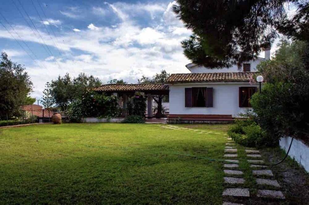 Photo of Outdoor in Mandra Capreria