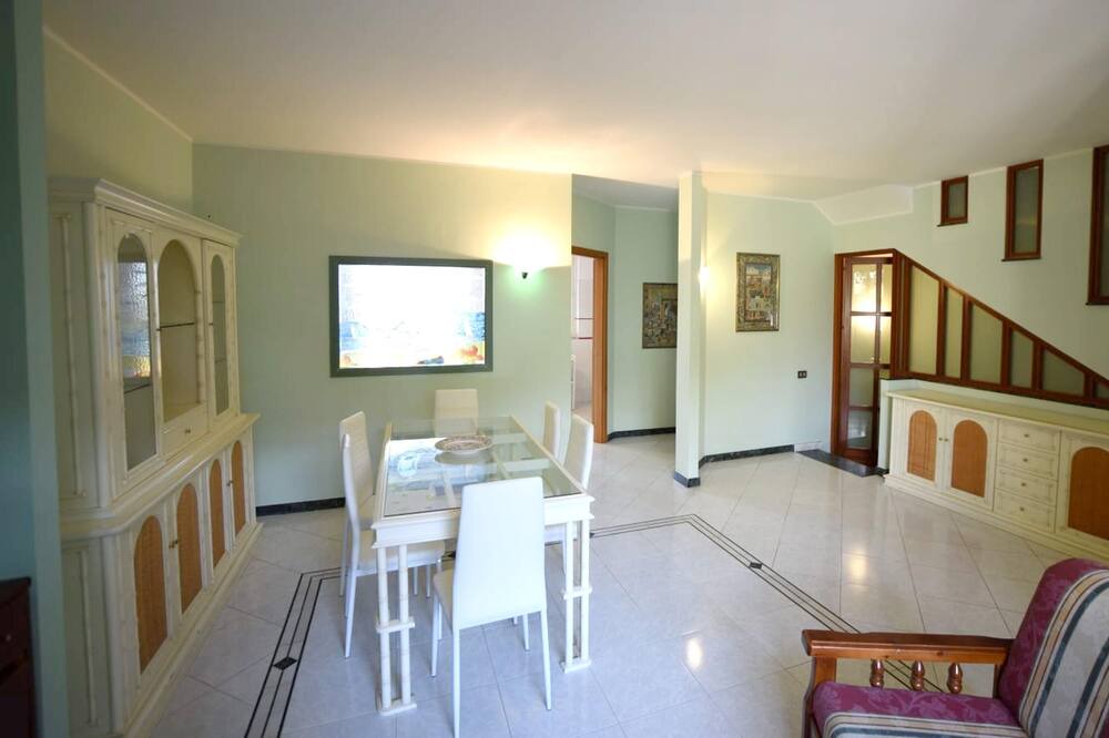 Photo of Livingroom in Aci San Filippo