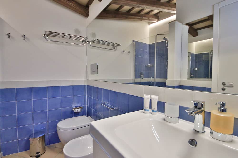 Photo of Bathroom in Levanzo