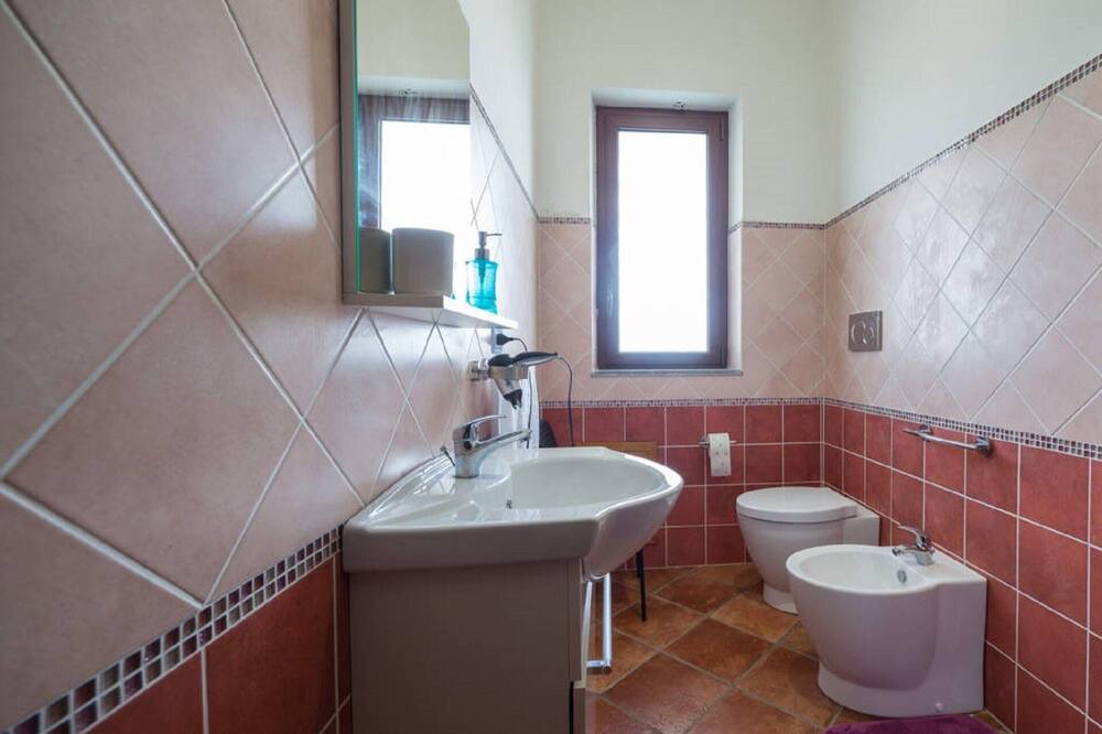 Photo of Bathroom in Archi