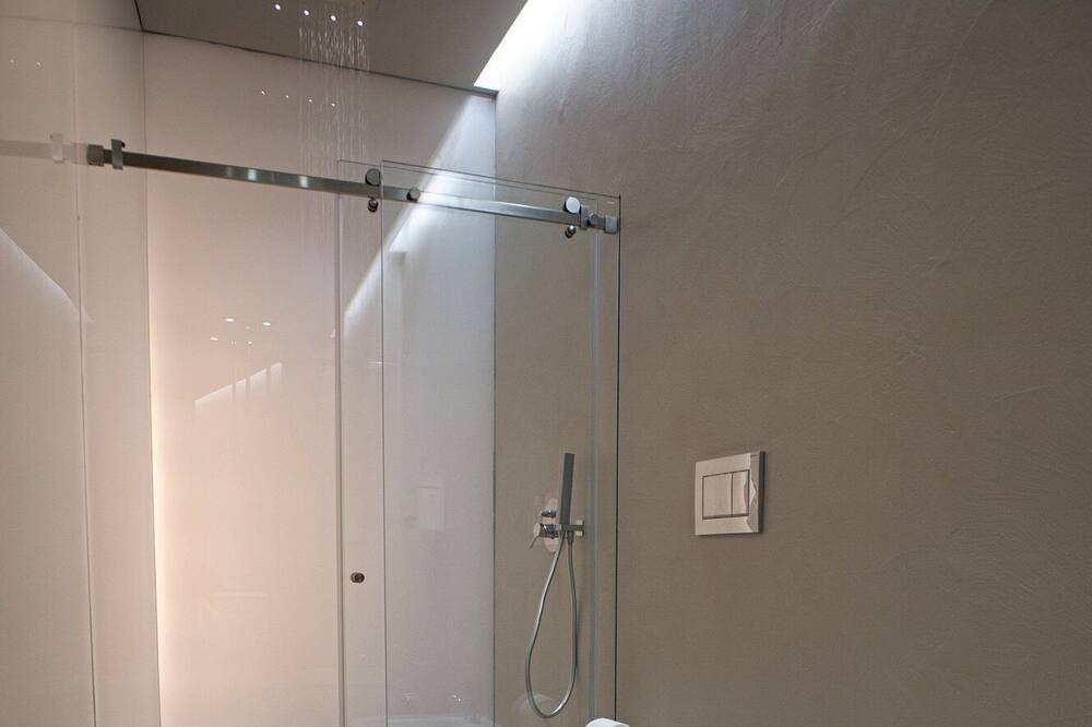 Photo of Bathroom in Trapani City Centre