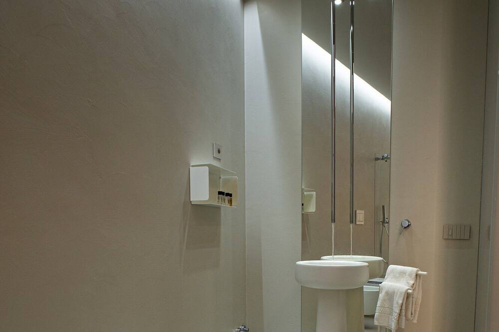 Photo of Bathroom in Trapani City Centre