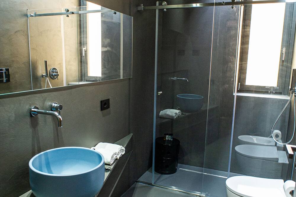 Photo of Bathroom in Trapani City Centre