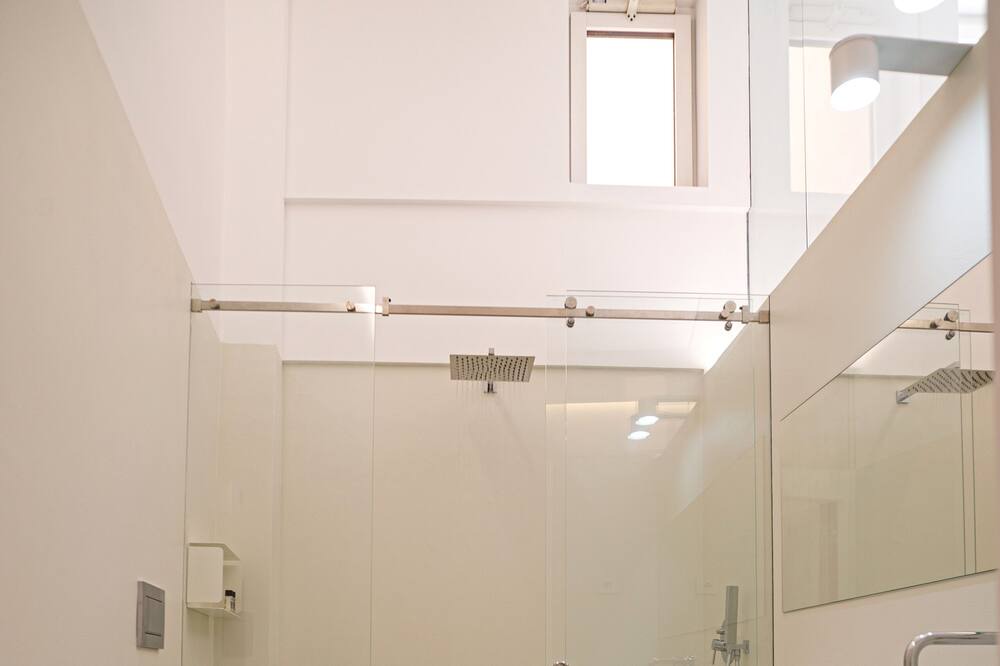 Photo of Bathroom in Trapani City Centre