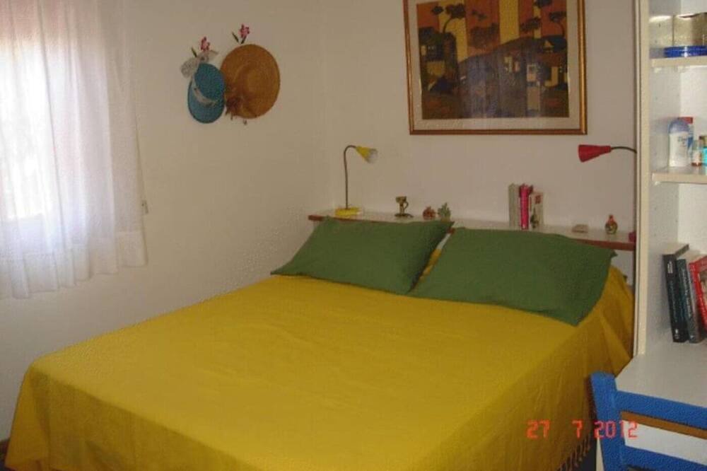 Photo of Bedroom in Costa Saracena-Castelluccio
