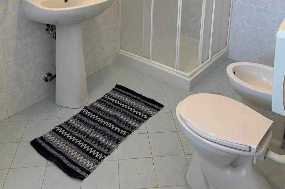 Photo of Bathroom in Malfa
