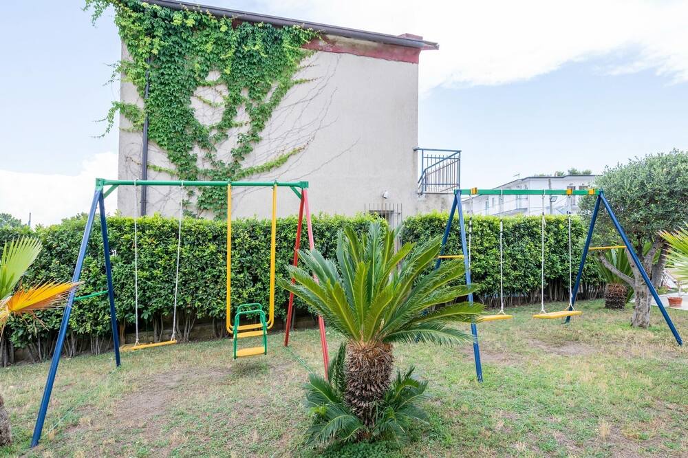 Photo of Outdoor in Laura