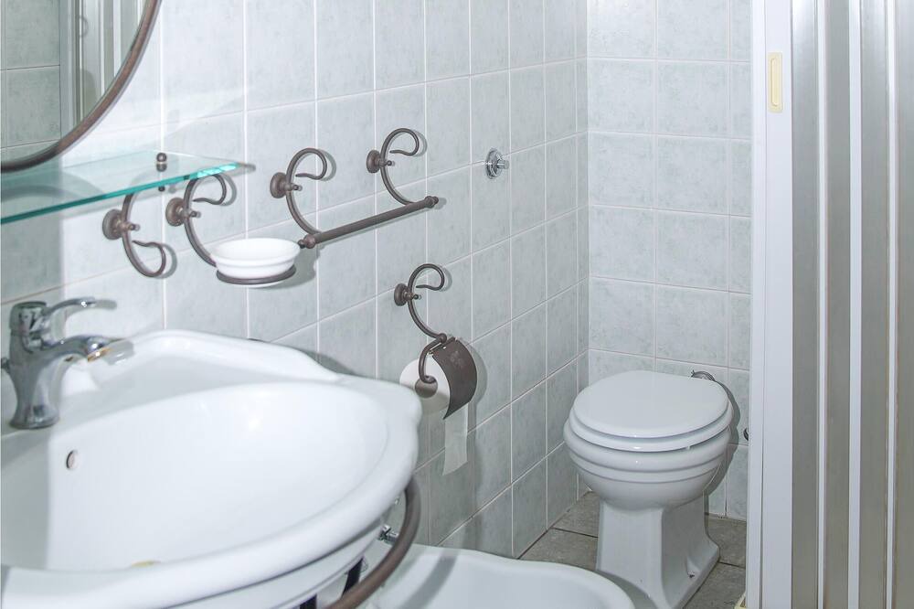 Photo of Bathroom in Le Castella