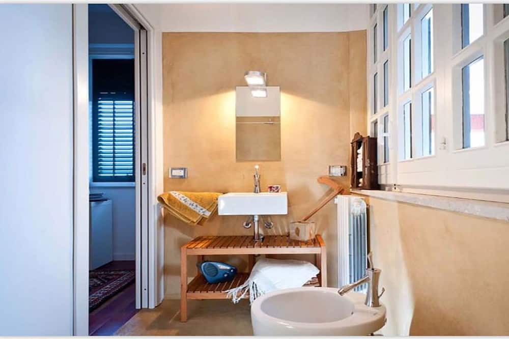 Photo of Bathroom in Paparella