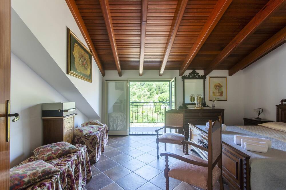 Photo of Livingroom in Savoca