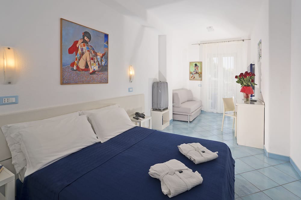 Photo of Bedroom in Forio