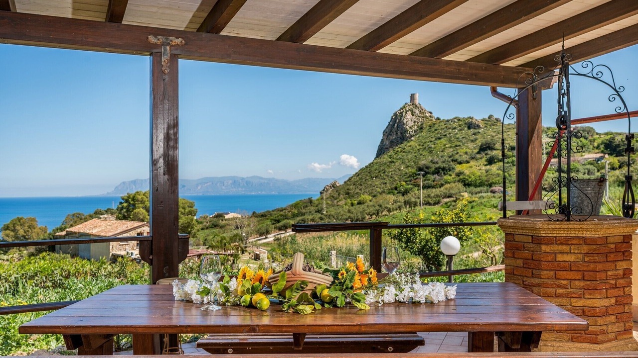 Photo of Patio Balcony in Scopello