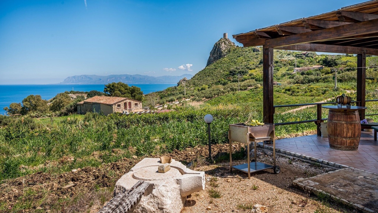 Photo of Patio Balcony in Scopello