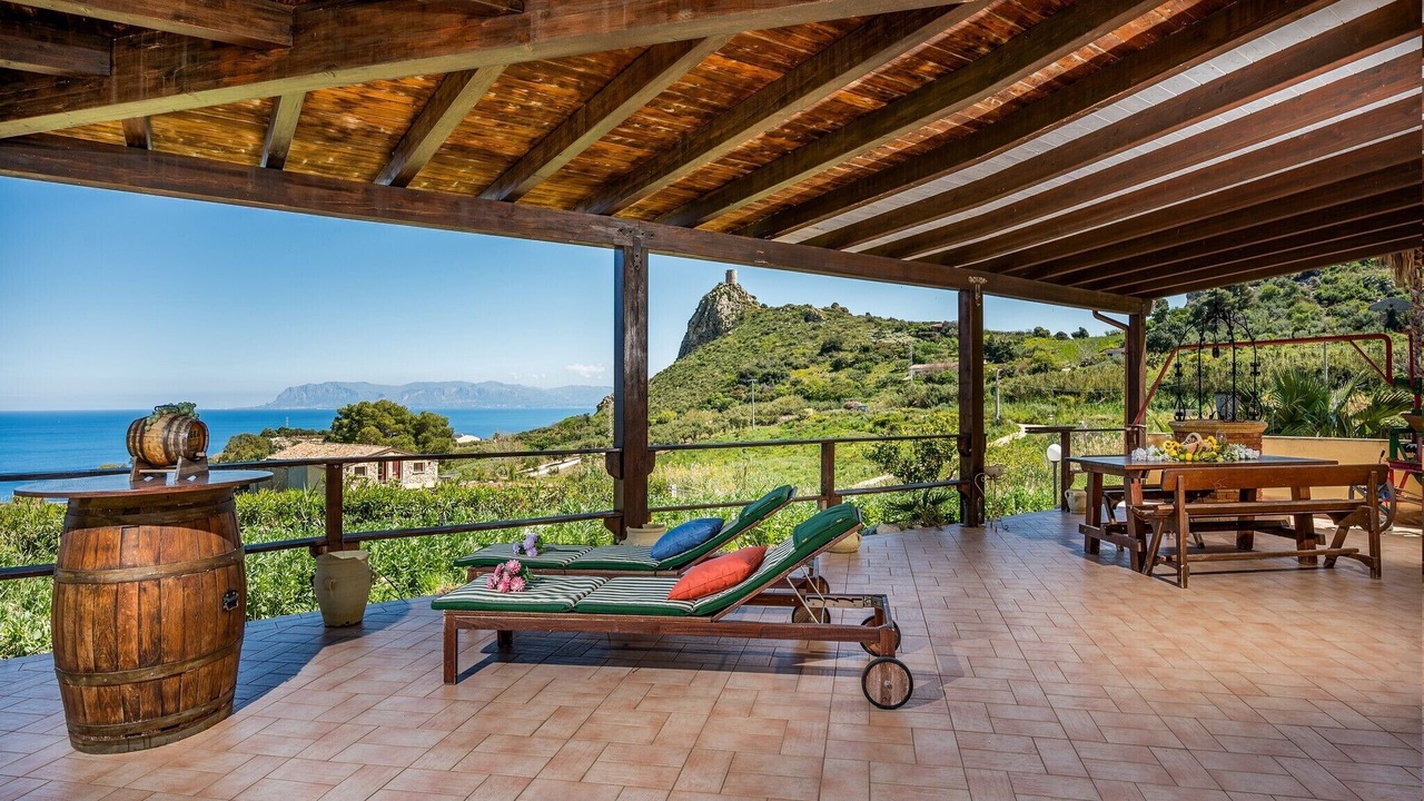 Photo of Patio Balcony in Scopello