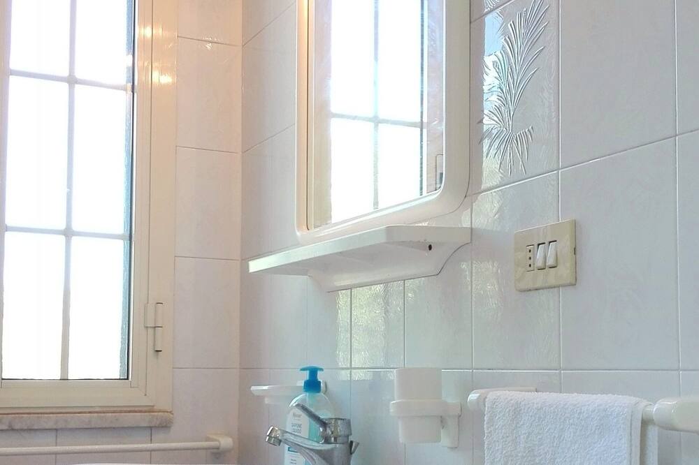 Photo of Bathroom in Marina di Novaglie