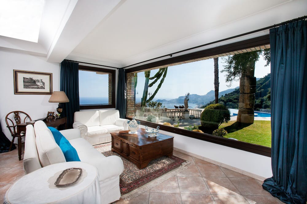 Photo of Livingroom in Letojanni
