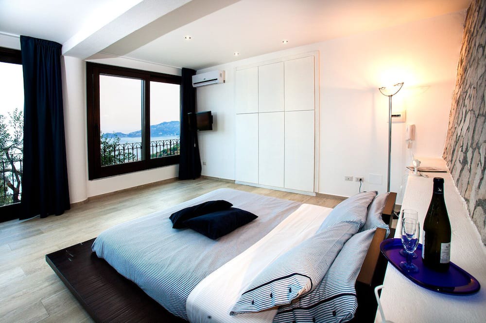 Photo of Bedroom in Letojanni