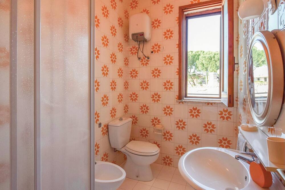 Photo of Bathroom in Ognina