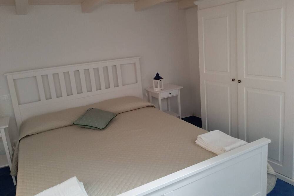 Photo of Bedroom in Santa Marina Salina