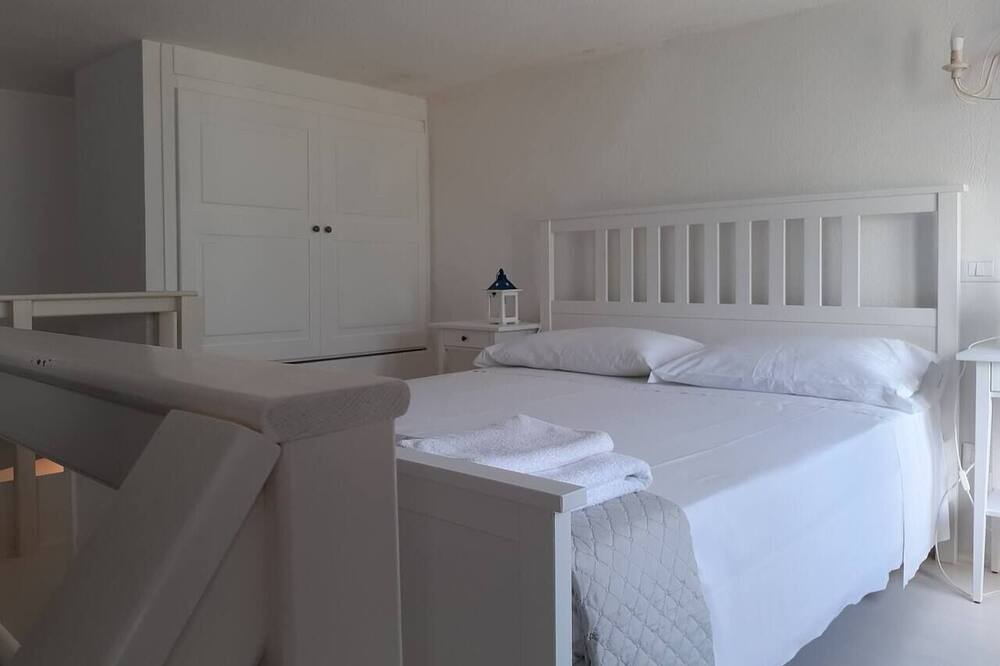 Photo of Bedroom in Santa Marina Salina