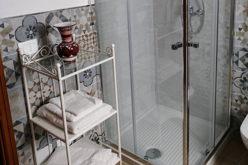 Photo of Bathroom in Addaura