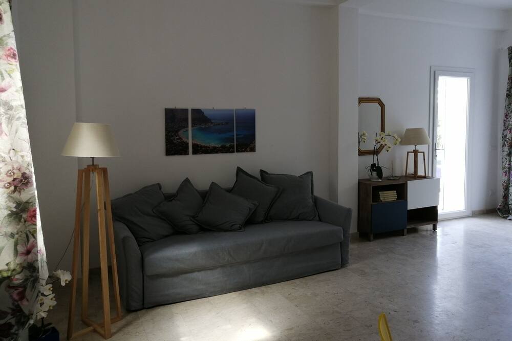 Photo of Livingroom in Addaura
