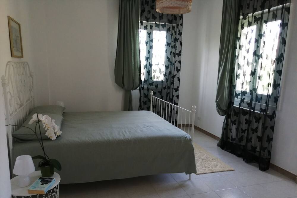 Photo of Bedroom in Addaura