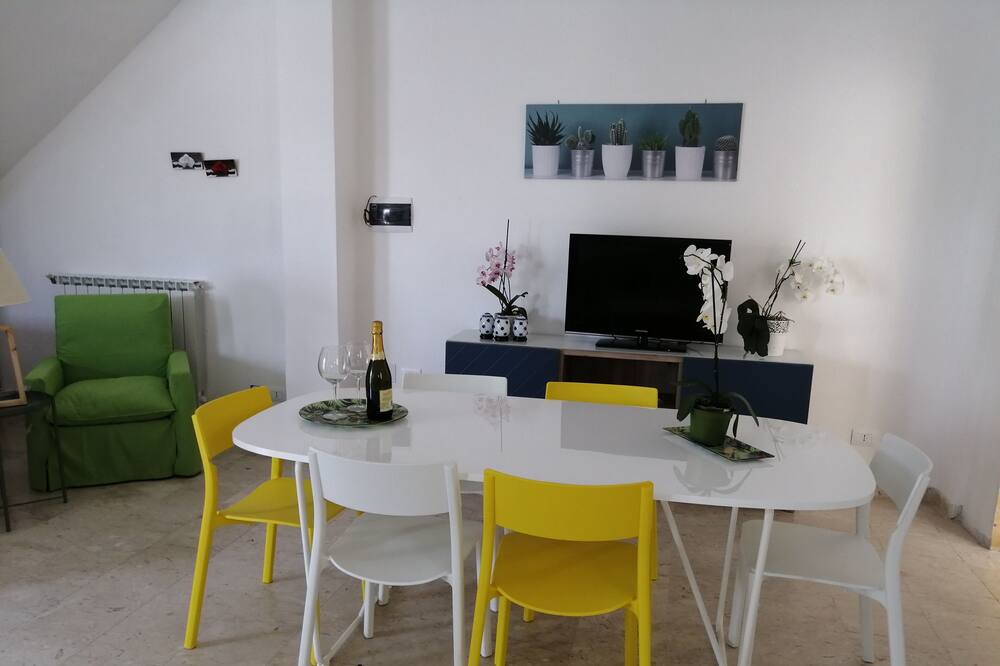Photo of Livingroom in Addaura