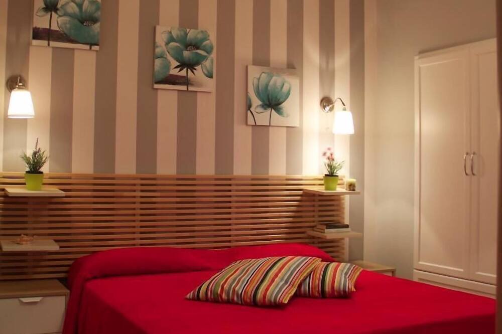 Photo of Bedroom in Tropea