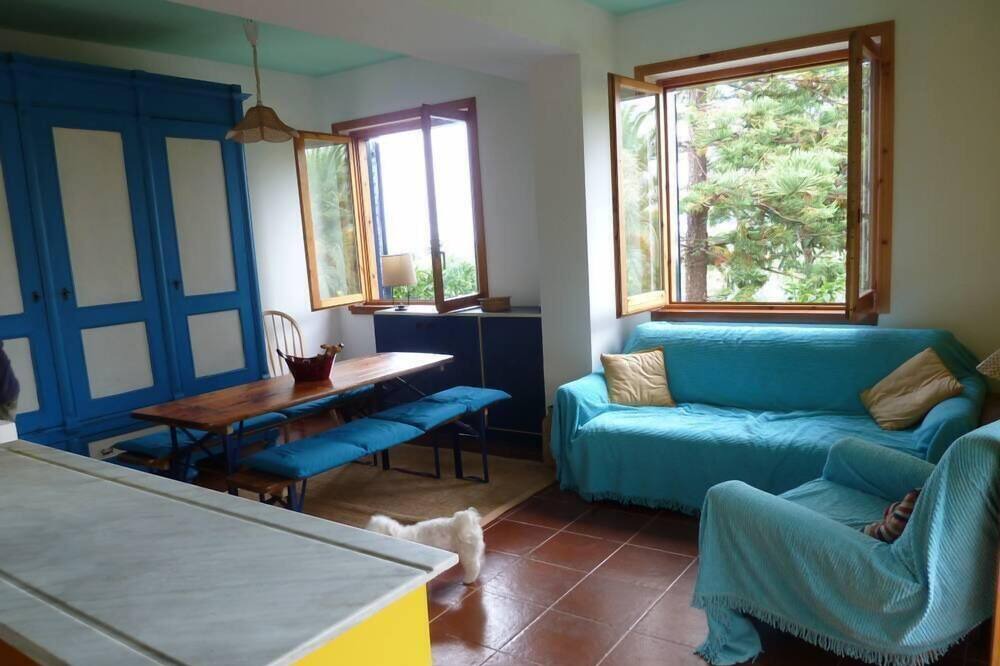 Photo of Livingroom in Santa Domenica
