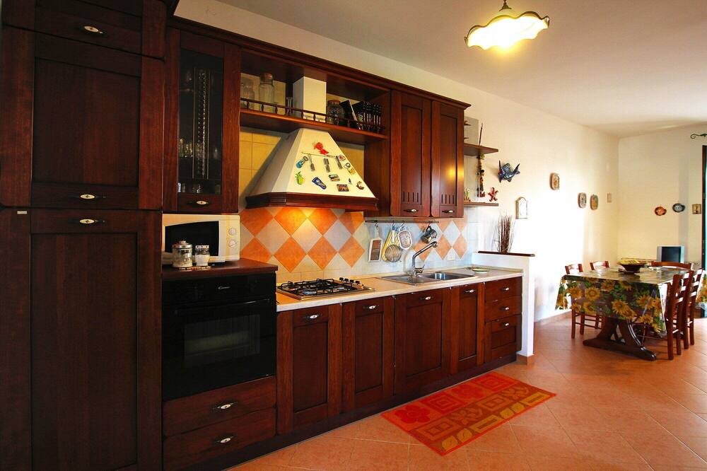 Photo of Kitchen in Campofelice di Roccella