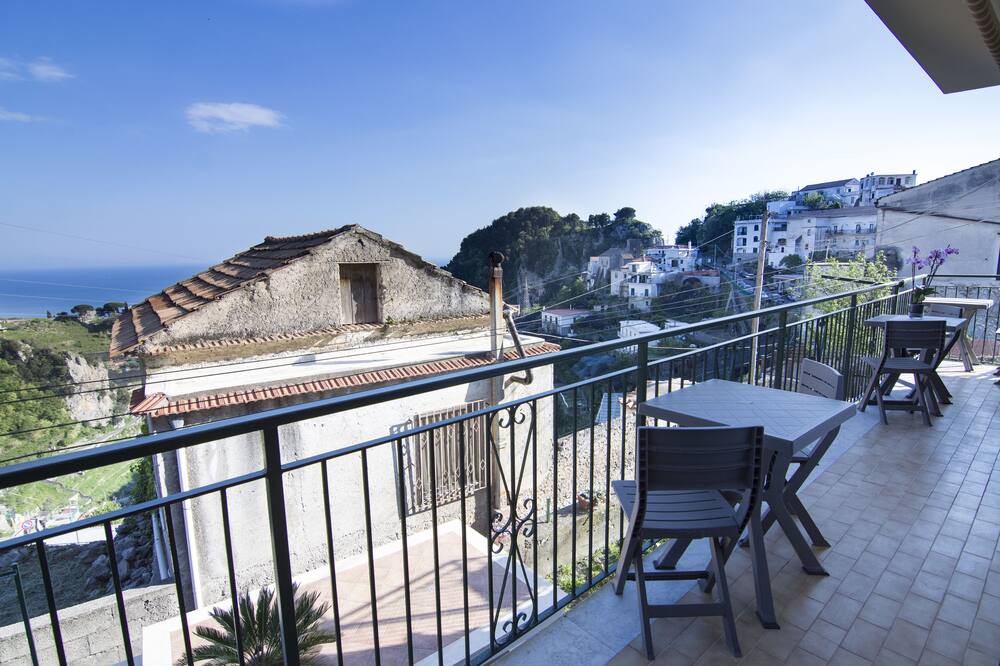Photo of Patio Balcony in Pontone