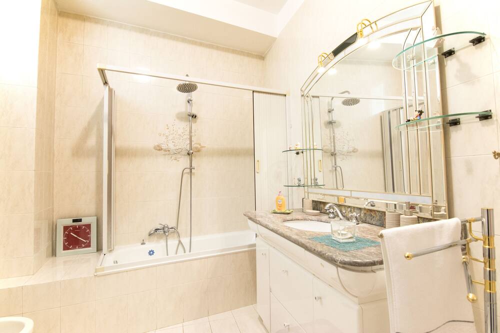 Photo of Bathroom in Pontone