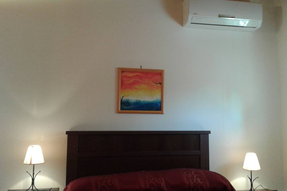 Photo of Bedroom in Avola