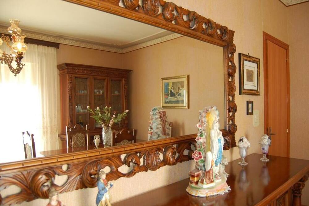 Photo of Others in Maletto