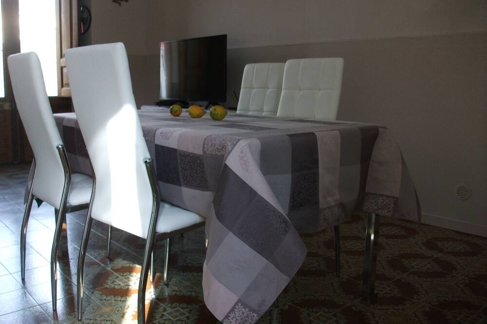 Photo of Kitchen in Pedara