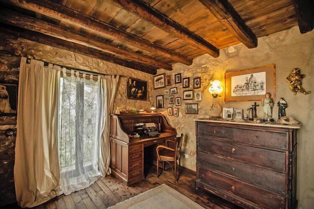 Photo of Bedroom in Pietraperzia