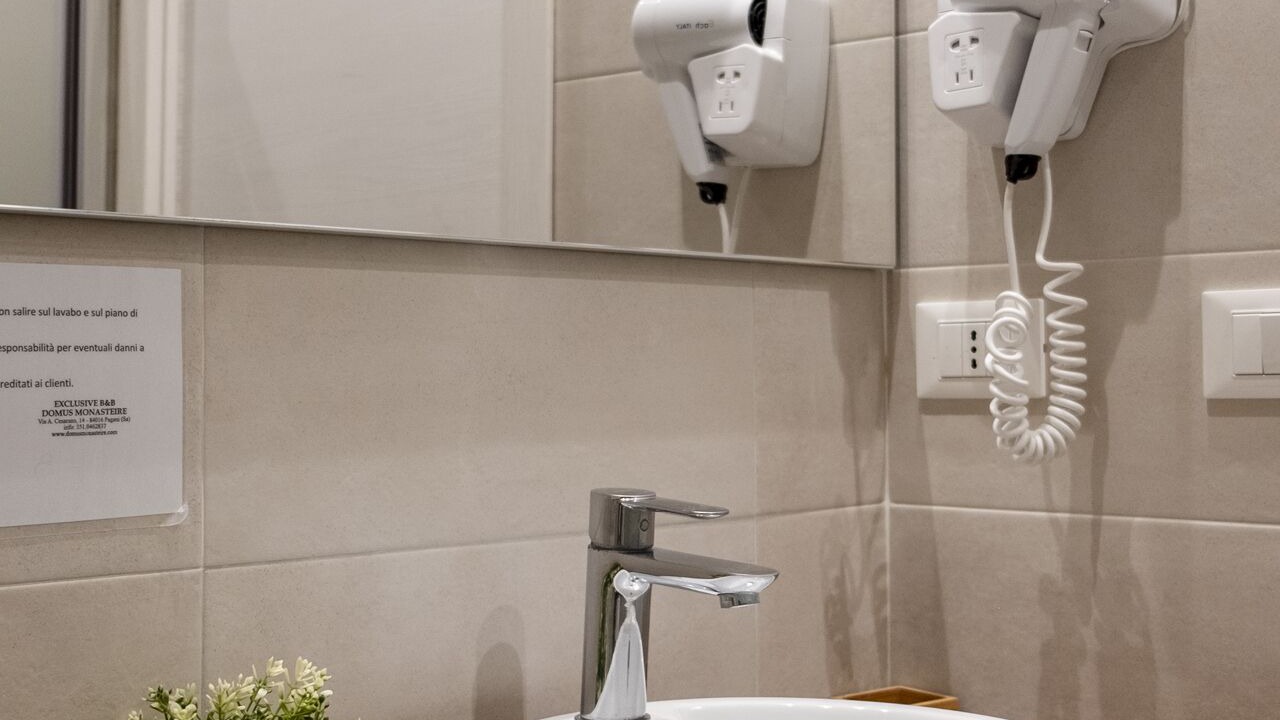 Photo of Bathroom in Pagani