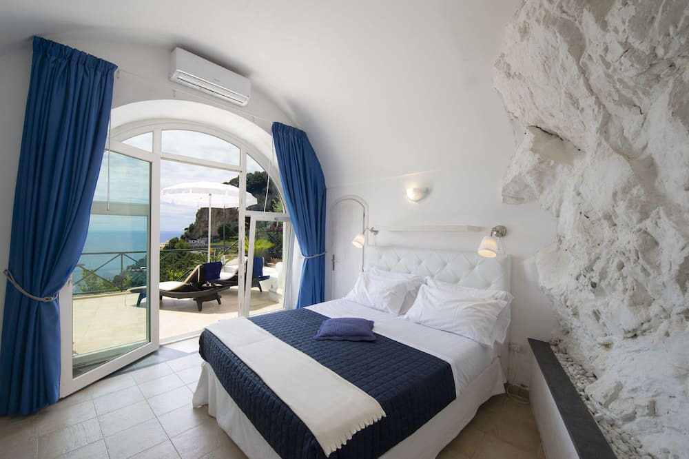 Photo of Bedroom in Pogerola