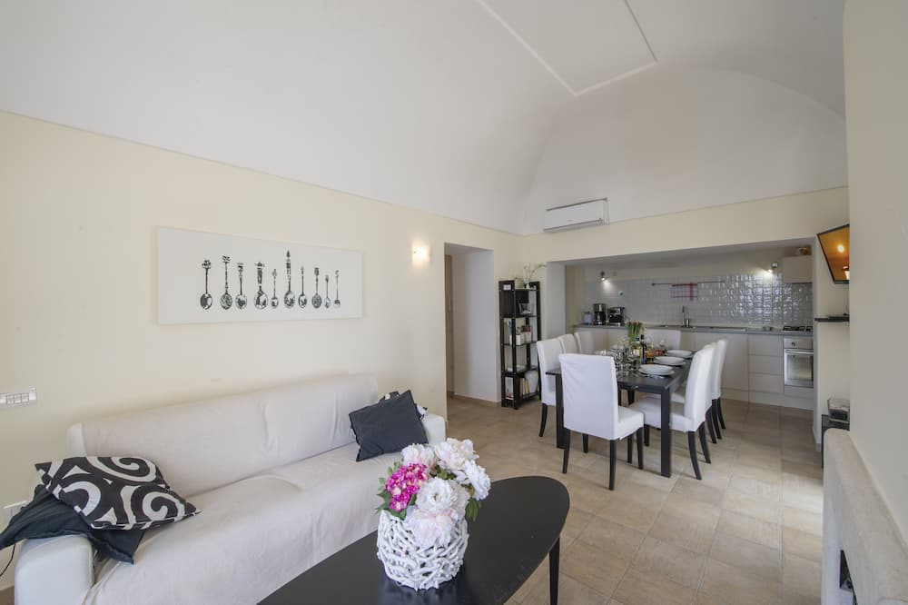 Photo of Livingroom in Pogerola