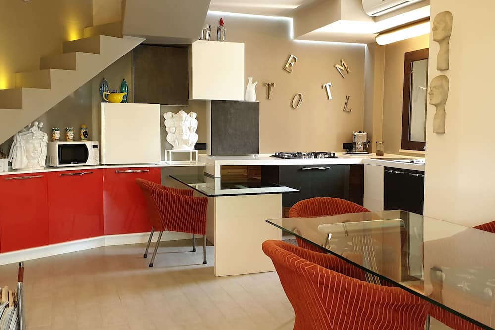 Photo of Kitchen in Mitogio