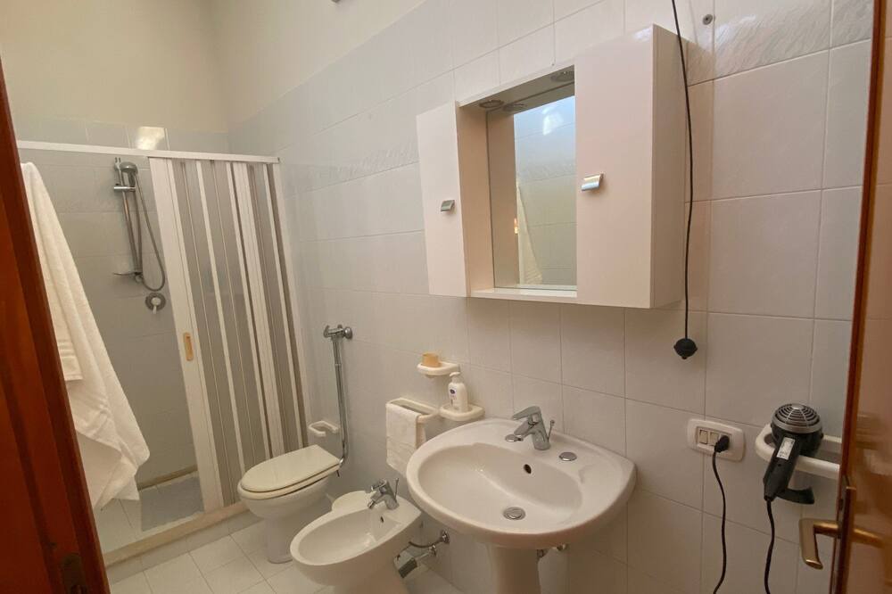 Photo of Bathroom in Petrosino