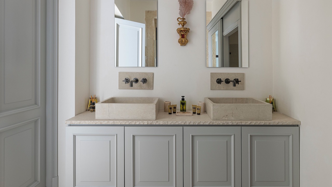 Photo of Bathroom in Noto Historic Centre