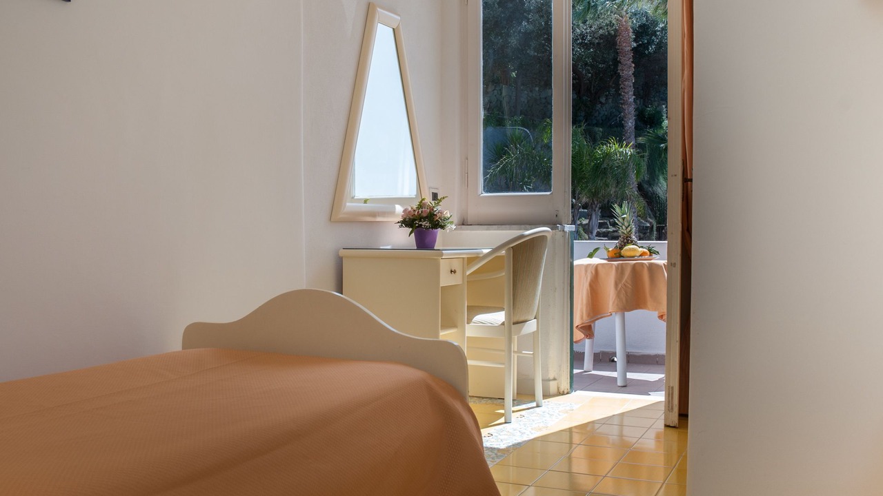 Photo of Bedroom in Forio