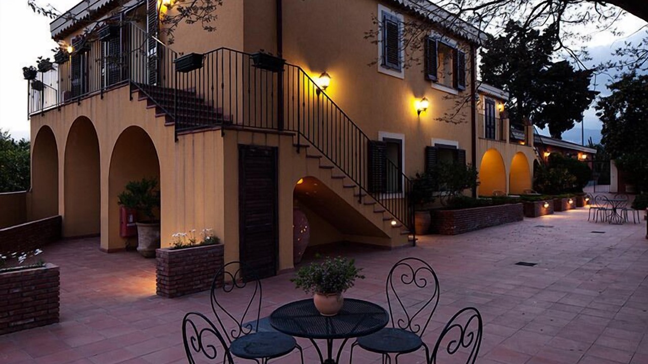 Photo of Outdoor in Archi