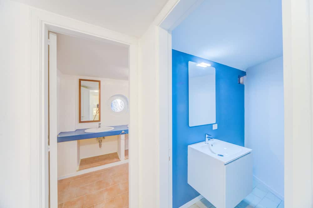 Photo of Bathroom in Costa Saracena-Castelluccio