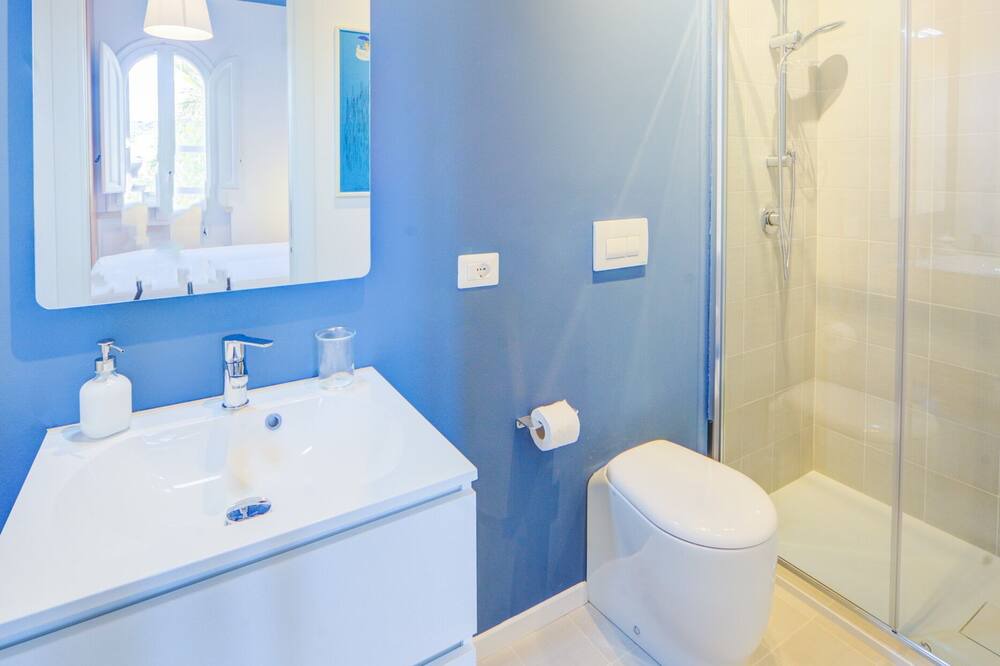 Photo of Bathroom in Costa Saracena-Castelluccio